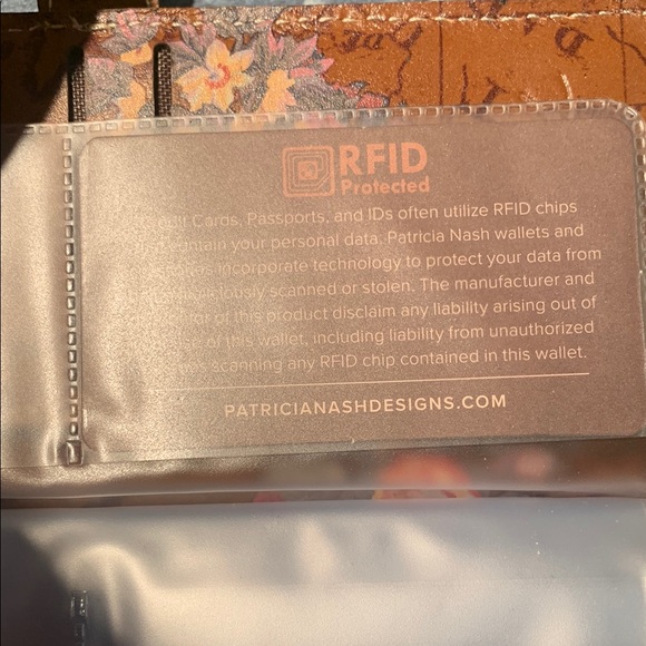 Patricia nash map and Floral print Leather Card Holder wallet 8x3 - Picture 4 of 6